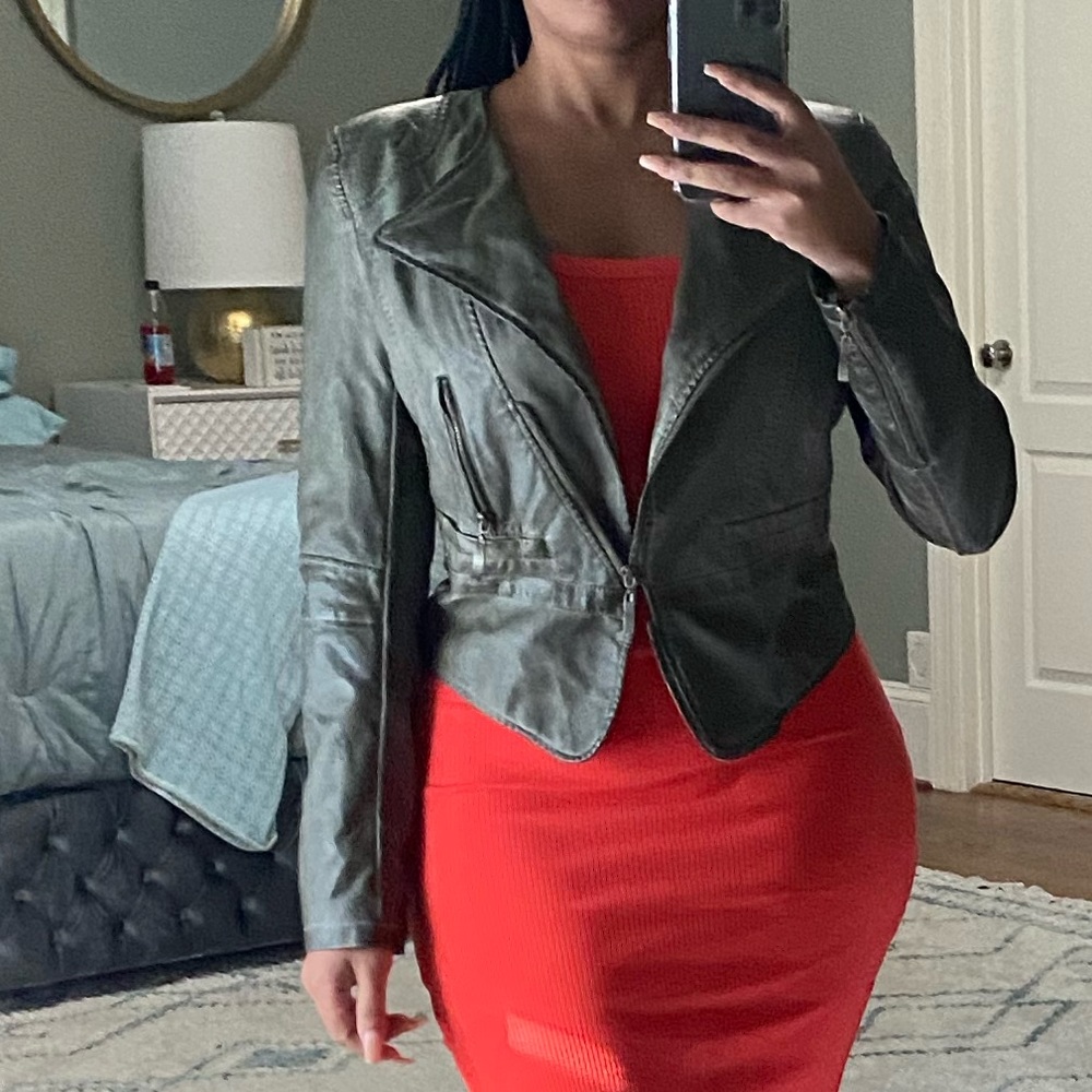 “Rockie” Olive Green Faux Leather Jacket. Excellent Fit. Size M. Like New.